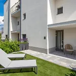 Beach Front Apartment In Omisalj * Omišalj