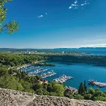 Beach Front Apartment In Omisalj