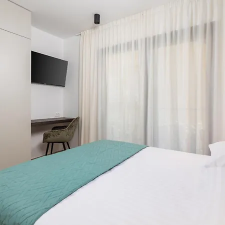 Nice Apartment In Omisalj *