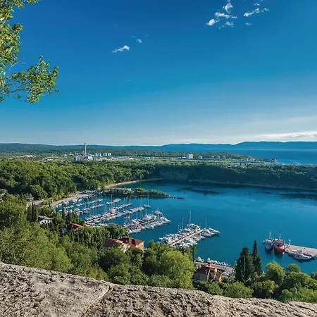 Nice Apartment In Omisalj