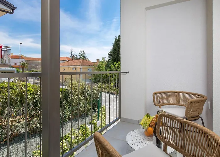 Amazing Apartment In Omisalj 아파트