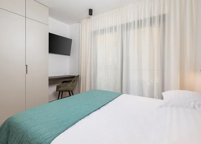 Amazing Apartment In Omisalj *